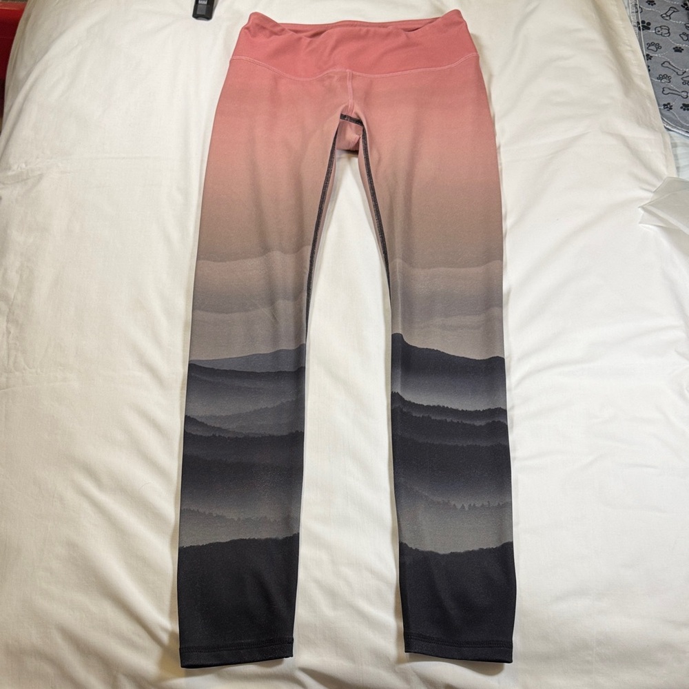 GAIAM Jessica Biel Ombre Pink and Black Leggings